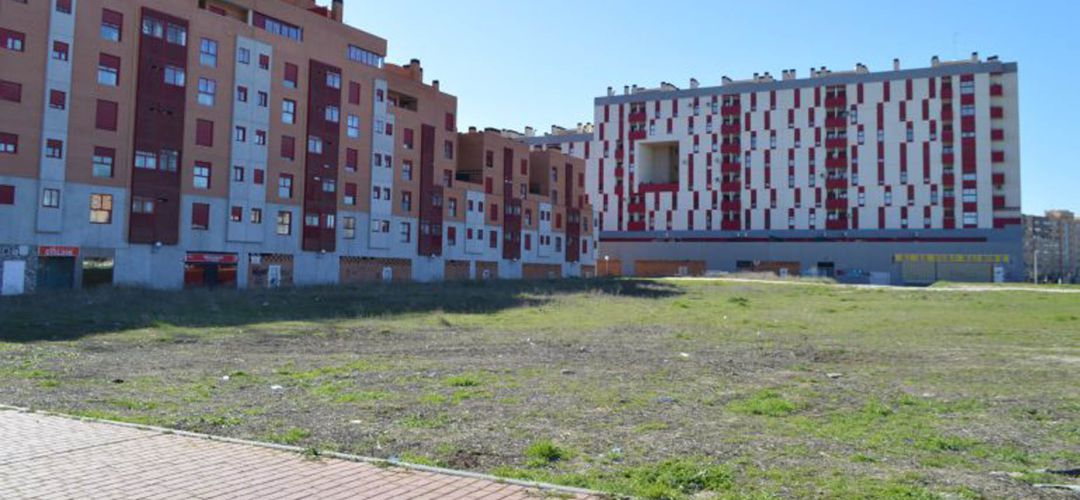 La parcela del centro de salud de Parla Este la cedió el Ayuntamiento a la Comunidad de Madrid en 2009. La parcela del centro de salud de Parla Este la cedió el Ayuntamiento a la Comunidad de Madrid en 2009.