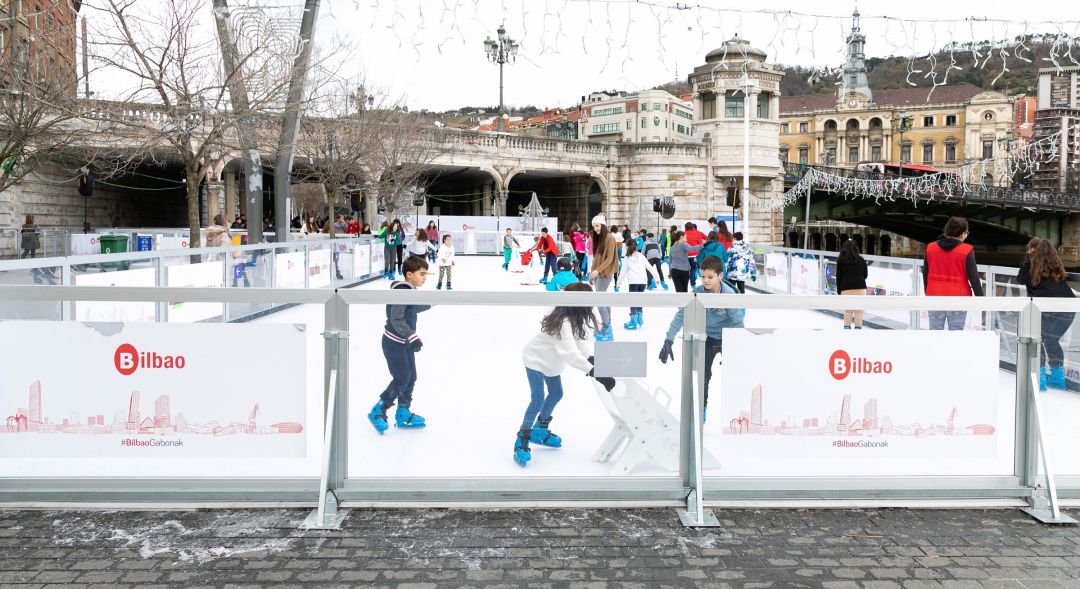 Bilbao cierra este jueves sus atracciones navideñas por la alerta de viento Bilbao cierra este jueves sus atracciones navideñas por la alerta de viento