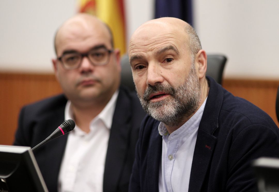 El diputado del BNG, Nestor Rego, en rueda de prensa tras su reunión con el PSOE, dentro de la ronda de contactos de los socialistas con las fuerzas parlamentarias de cara a la investidura de Pedro Sánchez, en Madrid (España), a 18 de diciembre de 2019. El diputado del BNG, Nestor Rego, en rueda de prensa tras su reunión con el PSOE, dentro de la ronda de contactos de los socialistas con las fuerzas parlamentarias de cara a la investidura de Pedro Sánchez, en Madrid (España), a 18 de diciembre de 2019.