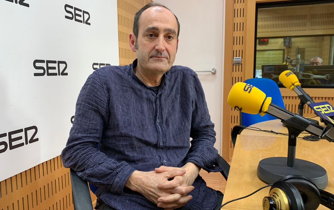 Paco Carreño ha hablado de su última novela 'La segunda vida' en el programa Hoy por hoy. Paco Carreño ha hablado de su última novela 'La segunda vida' en el programa Hoy por hoy.