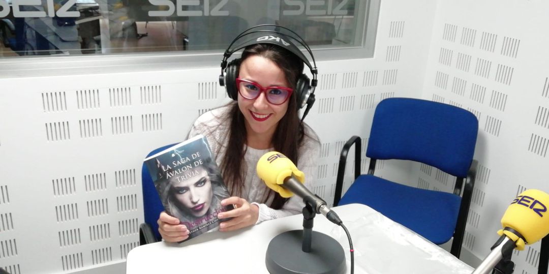 Esther Ramírez, en los estudios de SER Puertollano Esther Ramírez, en los estudios de SER Puertollano