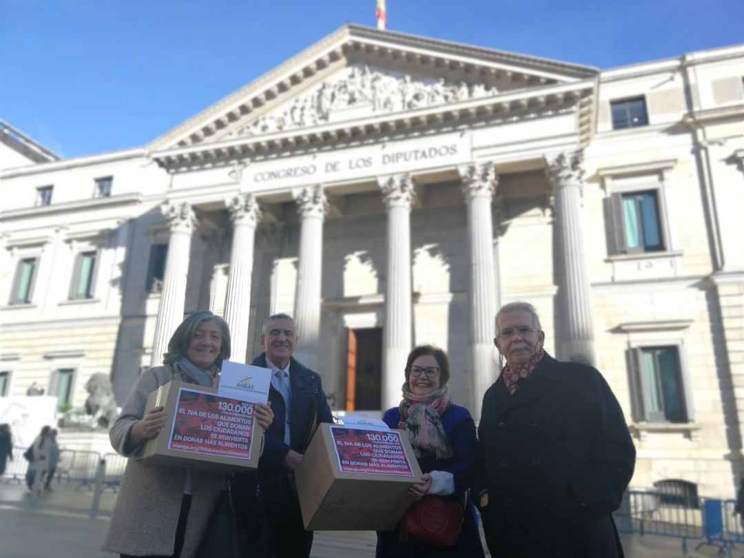 Con el IVA de las recogidas de alimentos solidarias se podrían comprar en Palencia 3.075 kilos más Con el IVA de las recogidas de alimentos solidarias se podrían comprar en Palencia 3.075 kilos más