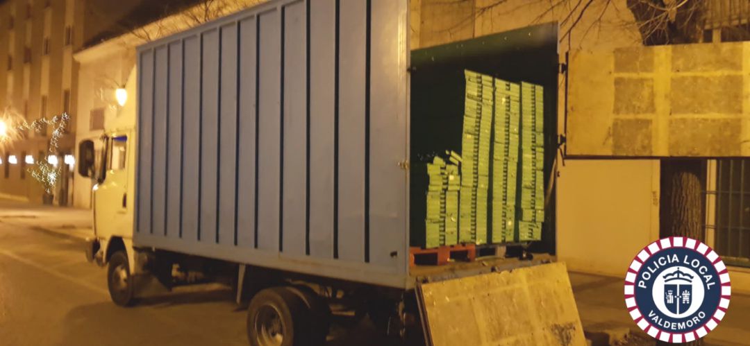 Los agentes se incautaron de las cajas de almacenaje que estaban vacías Los agentes se incautaron de las cajas de almacenaje que estaban vacías