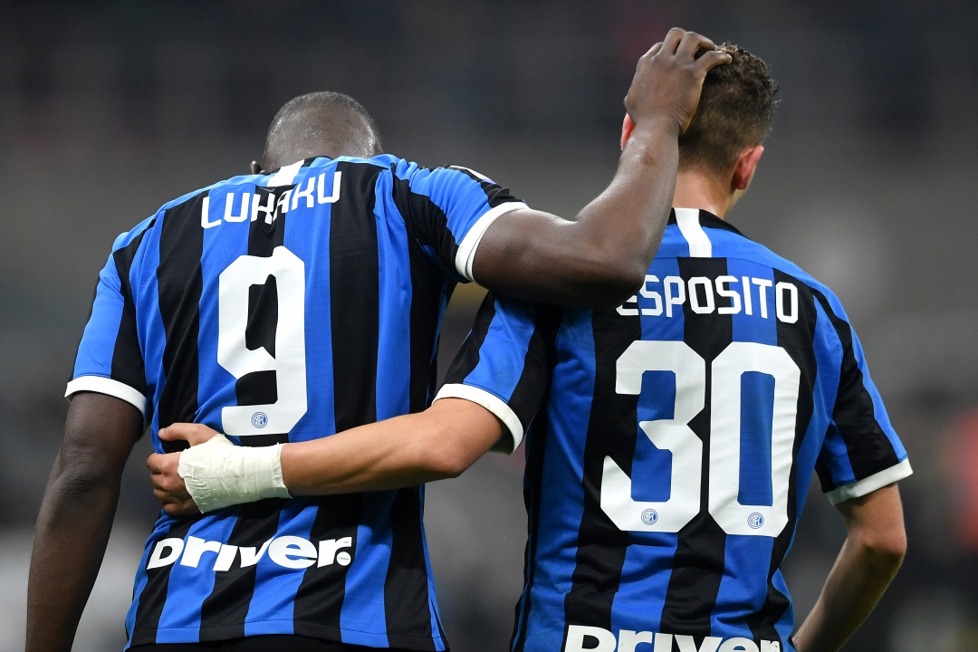 Lukaku y Esposito en el partido frente al Genoa Lukaku y Esposito en el partido frente al Genoa