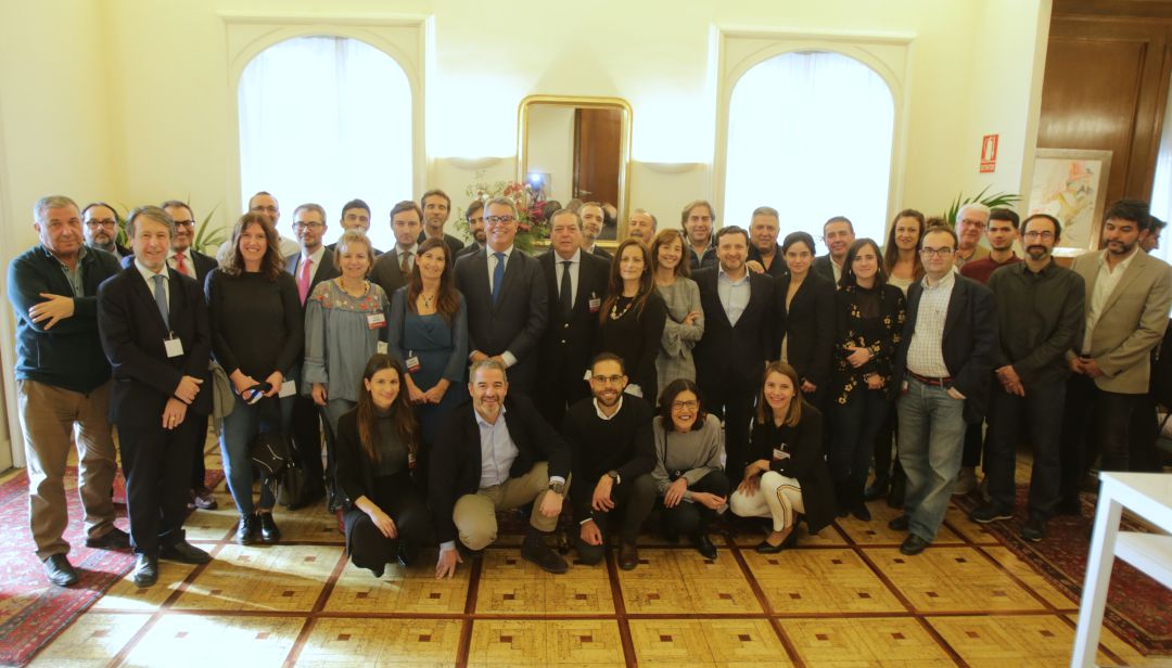 Fotografía de la tradicional comida de Navidad que ofrece la Asociación Valenciana de Empresarios a los medios de comunicación Fotografía de la tradicional comida de Navidad que ofrece la Asociación Valenciana de Empresarios a los medios de comunicación