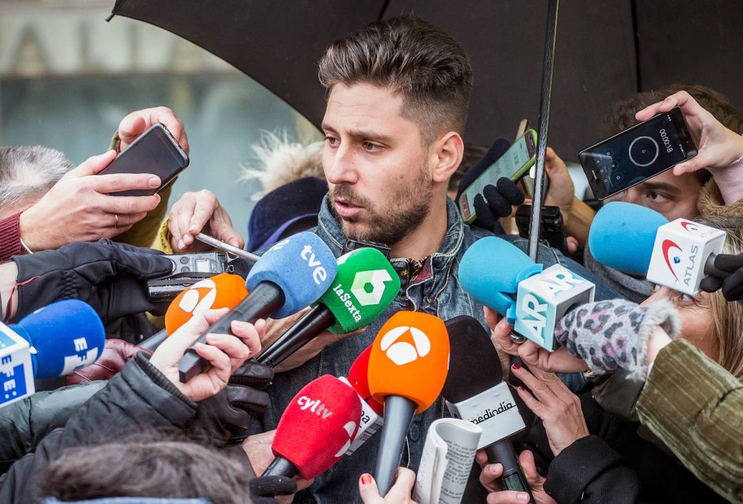 Uno de los tres acusados tras conocer la sentenc Uno de los tres acusados tras conocer la sentenc