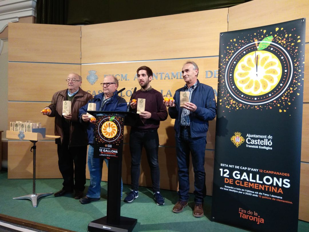 El concejal de Transición Ecológica, Fernando Navarro, y representantes de la Fira i Mercat de la Taronja de Castelló. El concejal de Transición Ecológica, Fernando Navarro, y representantes de la Fira i Mercat de la Taronja de Castelló.