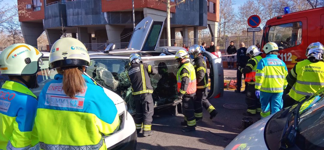 El accidente se ha saldado con dos heridos, uno de ellos con pronóstico reservado. El accidente se ha saldado con dos heridos, uno de ellos con pronóstico reservado.