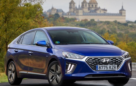 Modelo Hyundai Ioniq, que encabeza el ránking de vehículos eléctricos grandes. Modelo Hyundai Ioniq, que encabeza el ránking de vehículos eléctricos grandes.