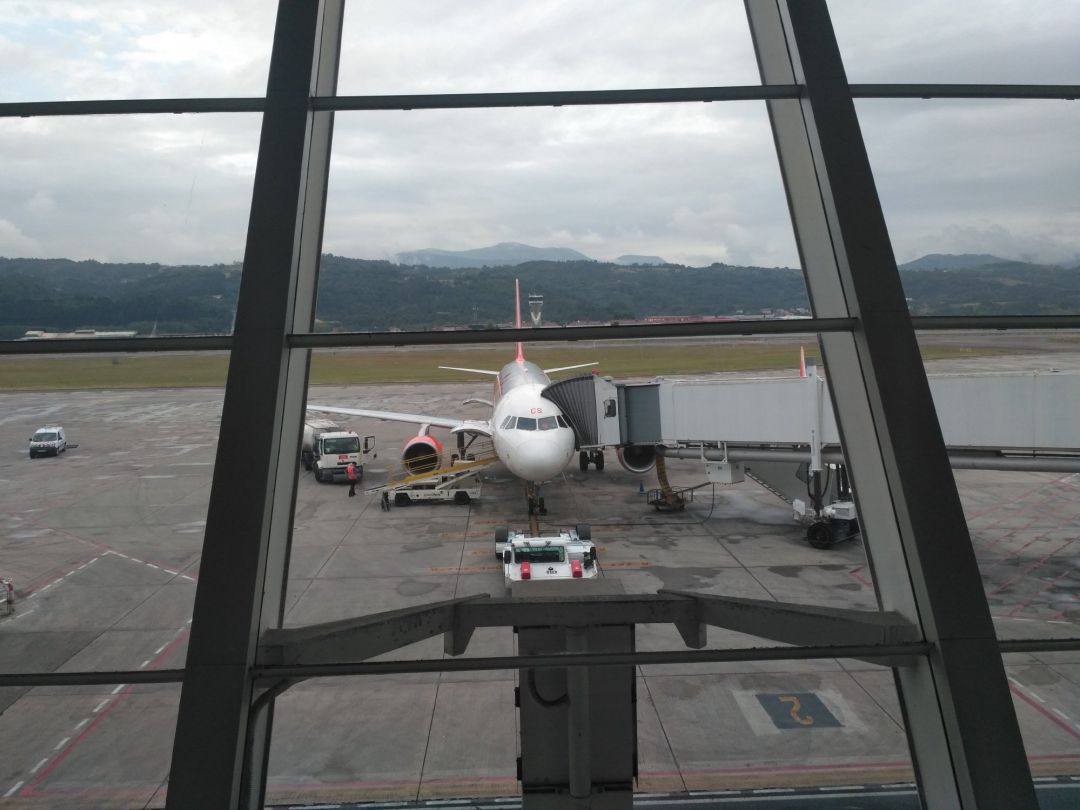 Aeropuerto de Loiu (Bizkaia) Aeropuerto de Loiu (Bizkaia)