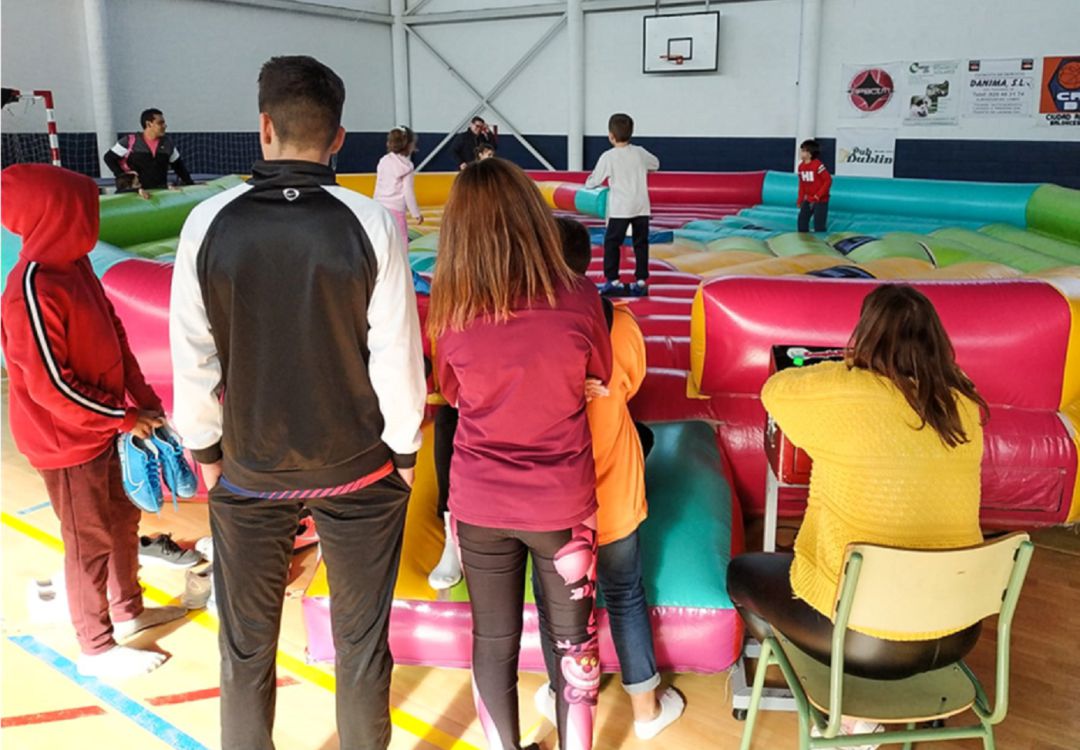 Niños y jóvenes almodovenses en Divernavidad Niños y jóvenes almodovenses en Divernavidad