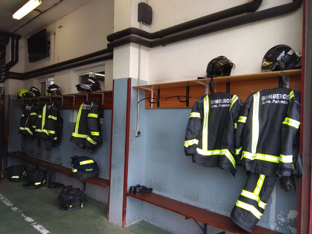 Los Bomberos de Palencia hacen un llamamiento para frenar la quema de contenedores Los Bomberos de Palencia hacen un llamamiento para frenar la quema de contenedores