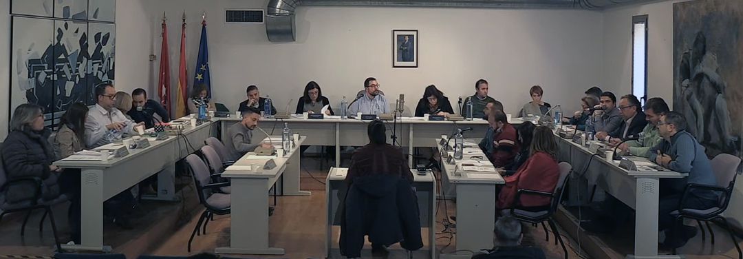 Momento de la sesión plenaria de este lunes por la mañana en el ayuntamiento valdemoreño. Momento de la sesión plenaria de este lunes por la mañana en el ayuntamiento valdemoreño.