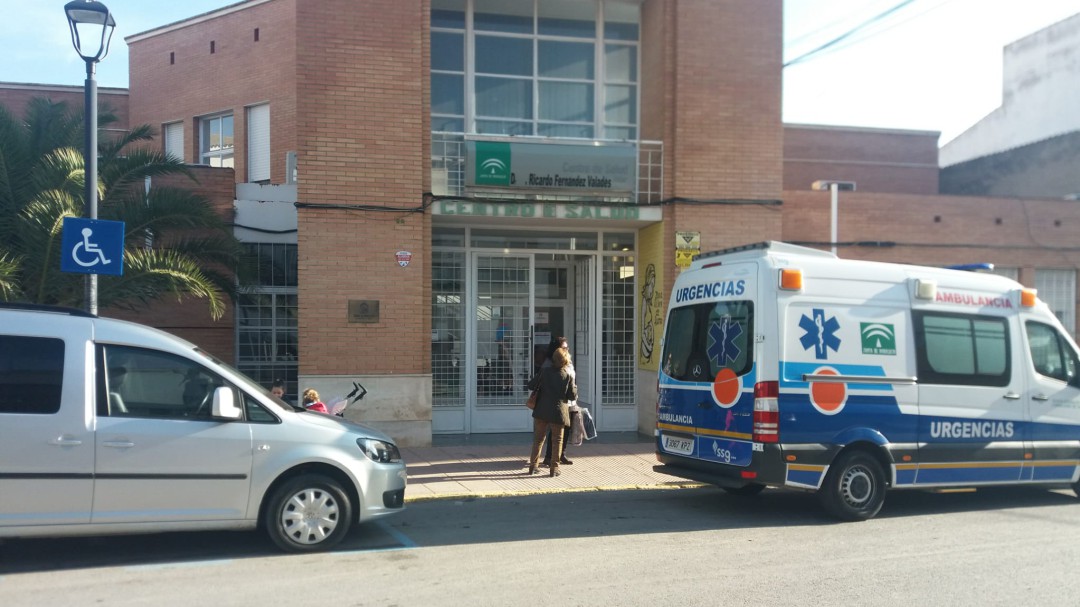 Malestar entre los profesionales sanitarios del Centro de Salud de Jódar y del sector del taxi