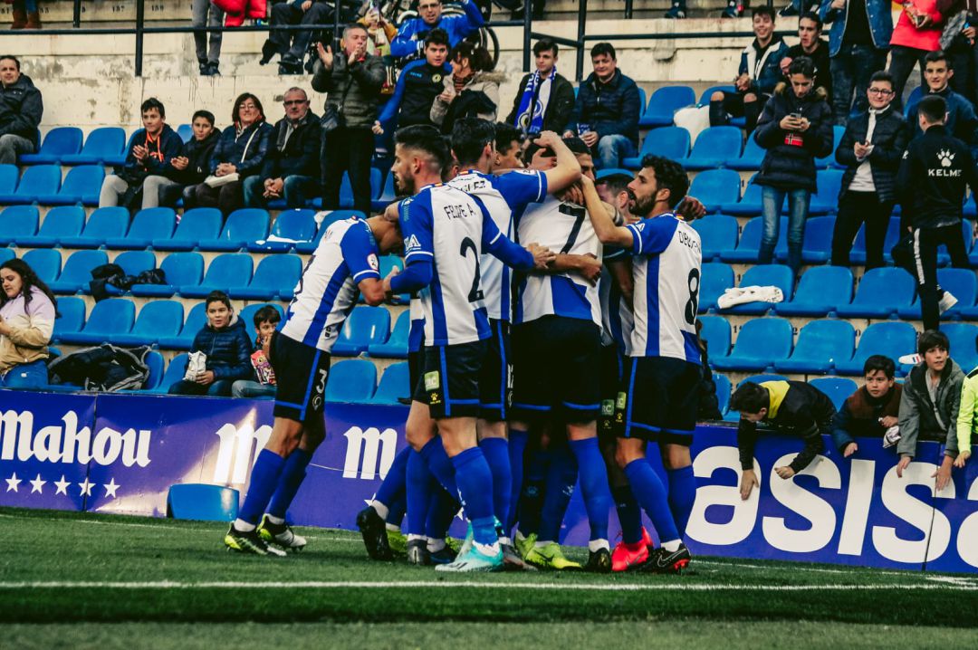 Celebración del gol de Benja Martínez en el Rico Pérez Celebración del gol de Benja Martínez en el Rico Pérez