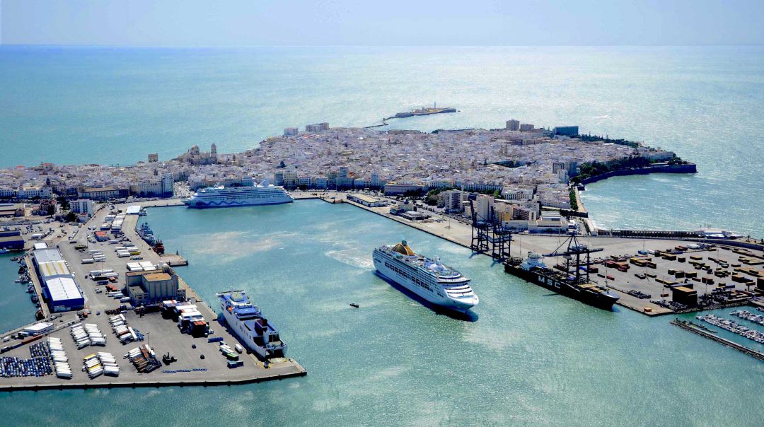 Puerto de Cádiz Puerto de Cádiz
