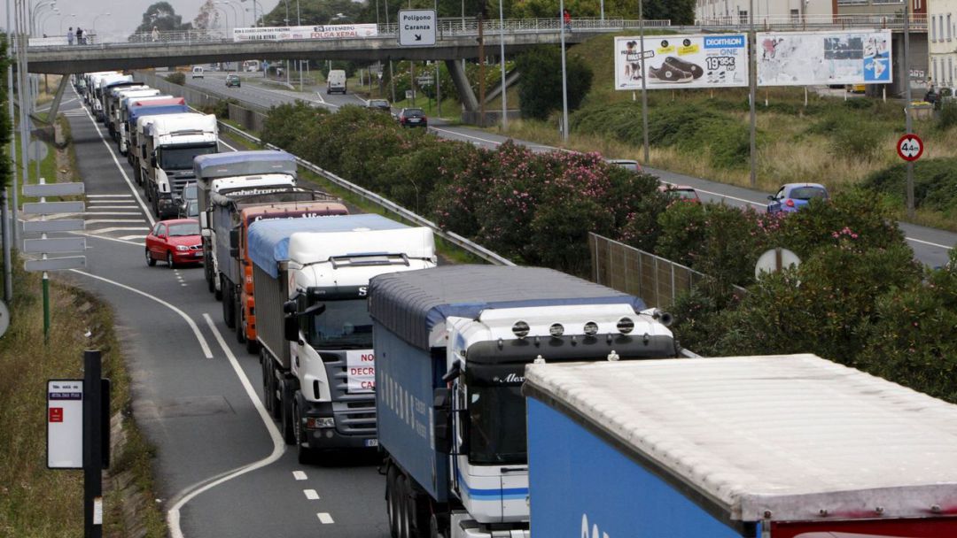 Se acumulan las demandas contra el "cártel de los fabricantes de camiones" Se acumulan las demandas contra el "cártel de los fabricantes de camiones"