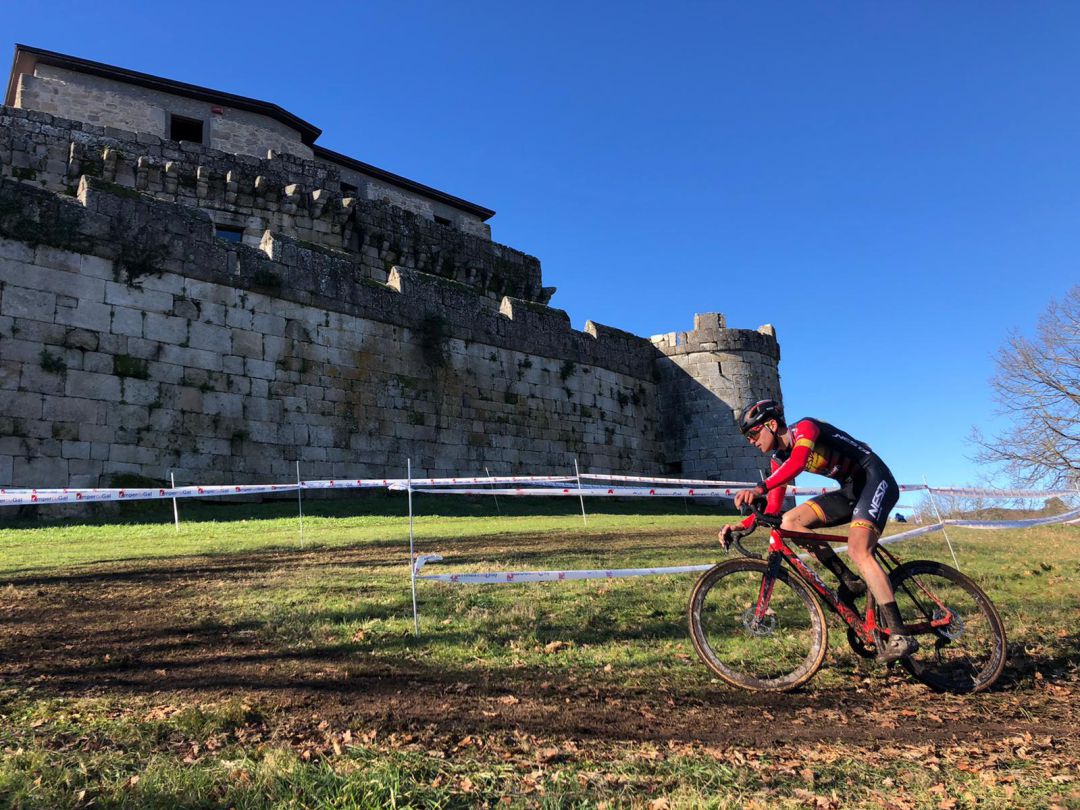 XII Ciclocross Castelo de Maceda 2019. Gran éxito en la organización y participación del Academia Postal XII Ciclocross Castelo de Maceda 2019. Gran éxito en la organización y participación del Academia Postal