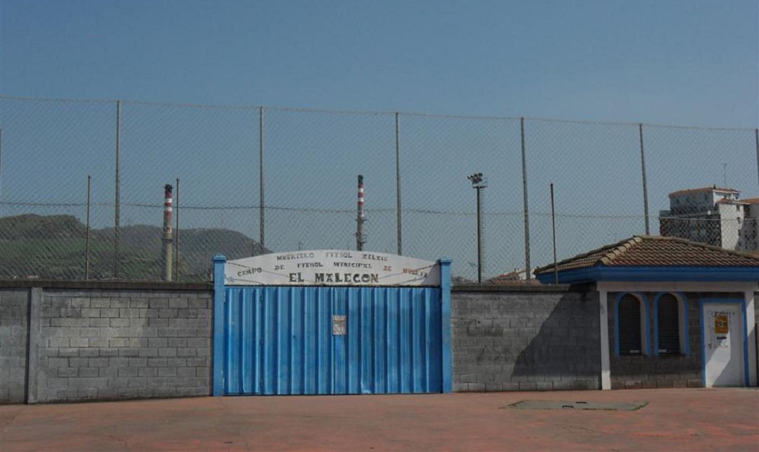 Entrada del campo de 'El Malecón', en Muskiz Entrada del campo de 'El Malecón', en Muskiz
