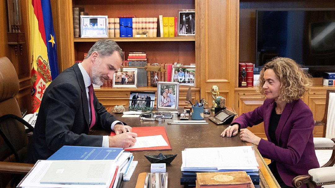 PSdeG y Unidas Podemos ya miran a la Xunta; el PP pide "sentidiño"