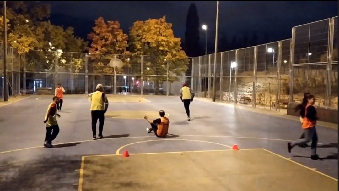 "El mundo es una pelota" y las desgracias se van a balonazos