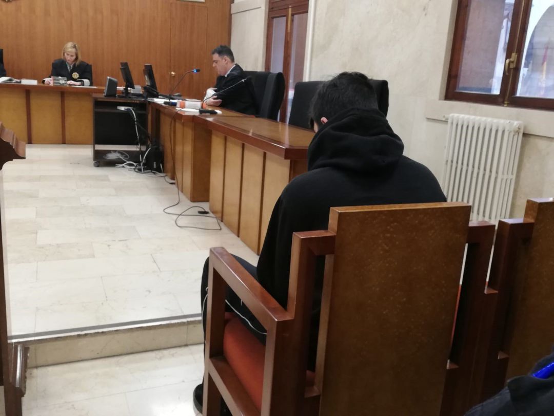 Condenado a 6 años de cárcel por abusar sexualmente de su sobrina Condenado a 6 años de cárcel por abusar sexualmente de su sobrina