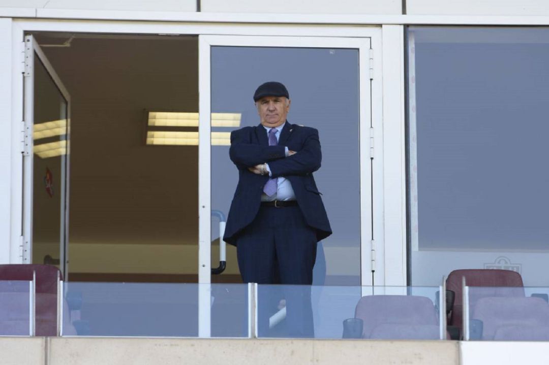 Alfonso García en el palco del Almería cuando era presidente del equipo andaluz Alfonso García en el palco del Almería cuando era presidente del equipo andaluz