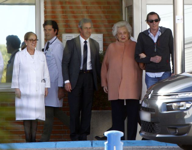 Pilar de Bordón a su salida del hospital tras su operación de febrero Pilar de Bordón a su salida del hospital tras su operación de febrero