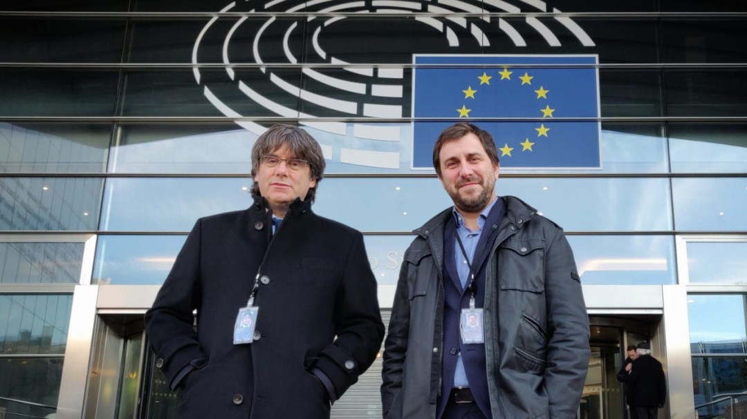 El juez Llarena pide la suspensión de la inmunidad de Carles Puigdemont y Toni Comín