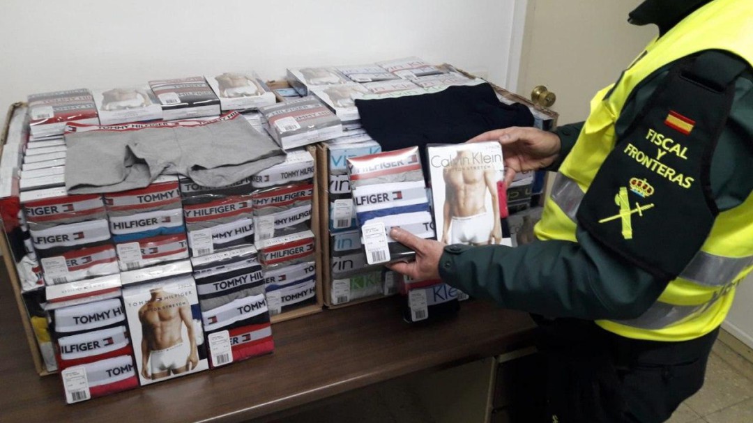 Más de 9.000 euros en calzoncillos falsos
