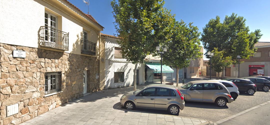La plaza de Calderón de la Barca en San Martín de la Vega La plaza de Calderón de la Barca en San Martín de la Vega