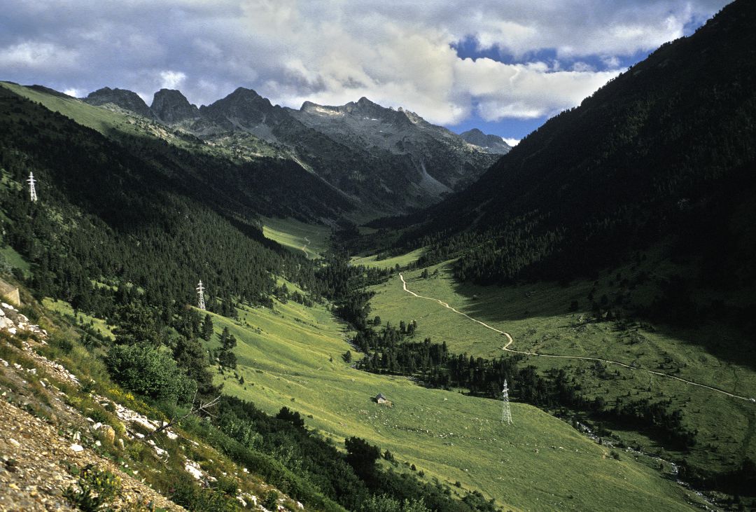 Una panorámica del Valle de Arán (Lleida). Una panorámica del Valle de Arán (Lleida).