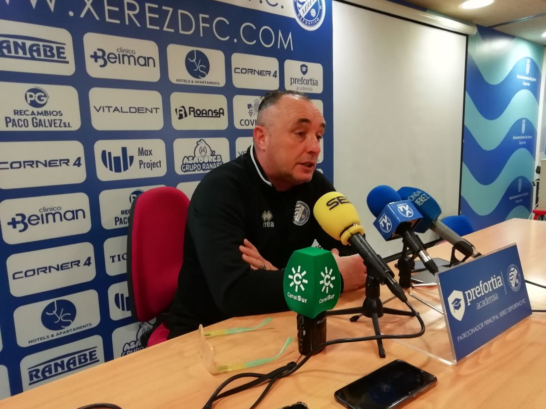 Josu Uribe, entrenador del Xerez DFC Josu Uribe, entrenador del Xerez DFC