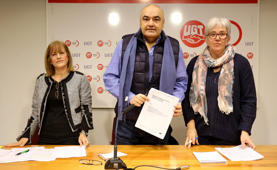 La FeSP-UGT Castilla y León presenta un informe de valoración de la situación de las residencias y centros de día de mayores. Participan el secretario general de la FeSP UGT en Castilla y León, Tomás Pérez Urueña; la secretaria del Sector Socio-Sanitario de la Federación, Fonsi Bonafonte Calama; y la responsable de residencias, Marta Martínez Quirce La FeSP-UGT Castilla y León presenta un informe de valoración de la situación de las residencias y centros de día de mayores. Participan el secretario general de la FeSP UGT en Castilla y León, Tomás Pérez Urueña; la secretaria del Sector Socio-Sanitario de la Federación, Fonsi Bonafonte Calama; y la responsable de residencias, Marta Martínez Quirce