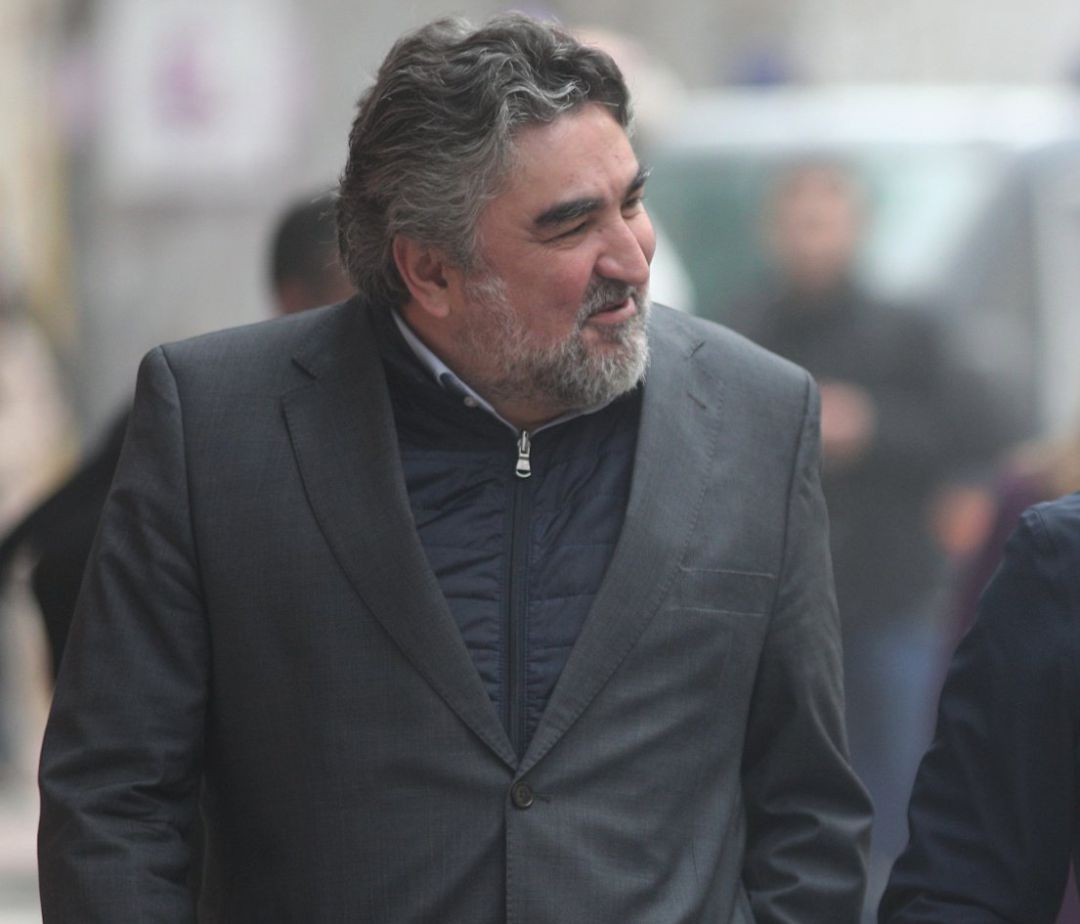 El secretario ejecutivo de Laicidad del PSOE, José Manuel Rodríguez Uribes; y el portavoz del Grupo Socialista en el Senado, Ander Gil, a su llegada a la reunión de la Ejecutiva Federal del PSOE en la sede del partido en la Calle Ferraz un día antes del inicio del pleno de investidura en el Congreso de los Diputados, en Madrid a 3 de enero de 2020. El secretario ejecutivo de Laicidad del PSOE, José Manuel Rodríguez Uribes; y el portavoz del Grupo Socialista en el Senado, Ander Gil, a su llegada a la reunión de la Ejecutiva Federal del PSOE en la sede del partido en la Calle Ferraz un día antes del inicio del pleno de investidura en el Congreso de los Diputados, en Madrid a 3 de enero de 2020.