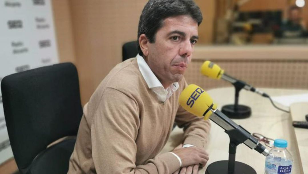 El presidente de la Diputación de Alicante, Carlos Mazón, en los estudios de Radio Alicante El presidente de la Diputación de Alicante, Carlos Mazón, en los estudios de Radio Alicante