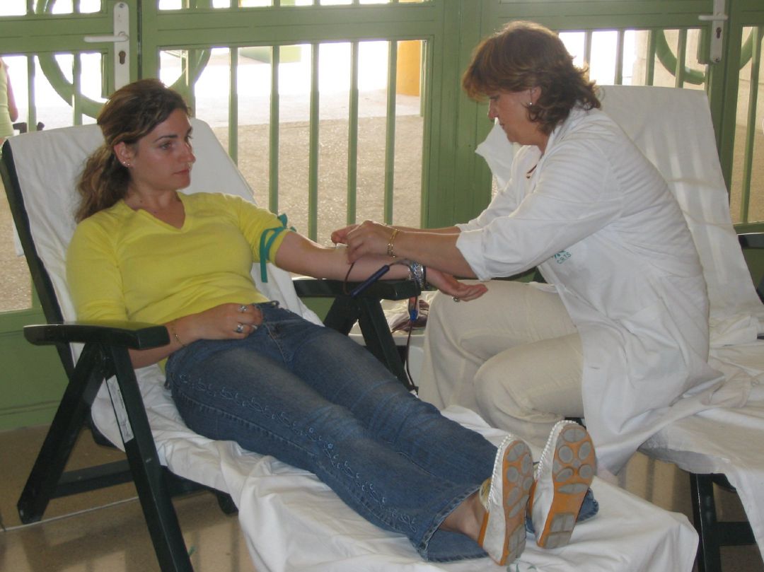 Donación de sangre en centro de salud. Donación de sangre en centro de salud.