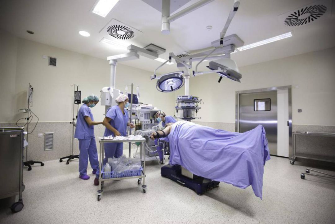 Intervención quirúrgica en un hospital público de la Comunitat Valenciana Intervención quirúrgica en un hospital público de la Comunitat Valenciana