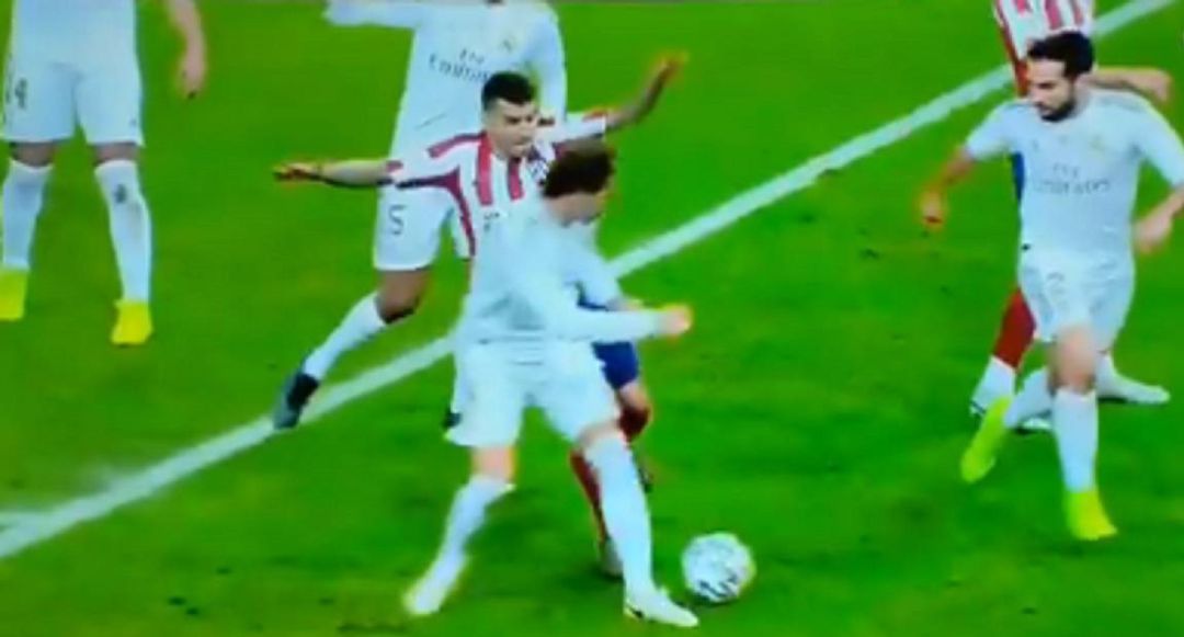 La acción de Sergio Ramos a Correa por el que piden penalti La acción de Sergio Ramos a Correa por el que piden penalti