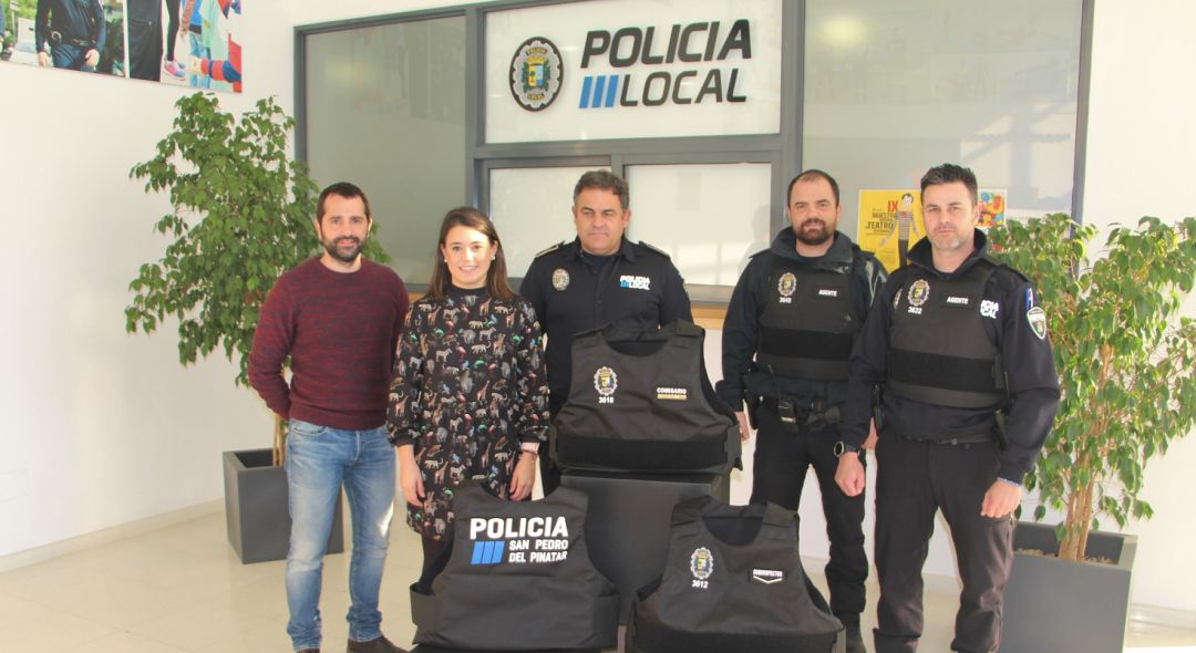 Nuevos chalecos antibalas para la Polícia Local de San Pedro del Pinatar Nuevos chalecos antibalas para la Polícia Local de San Pedro del Pinatar