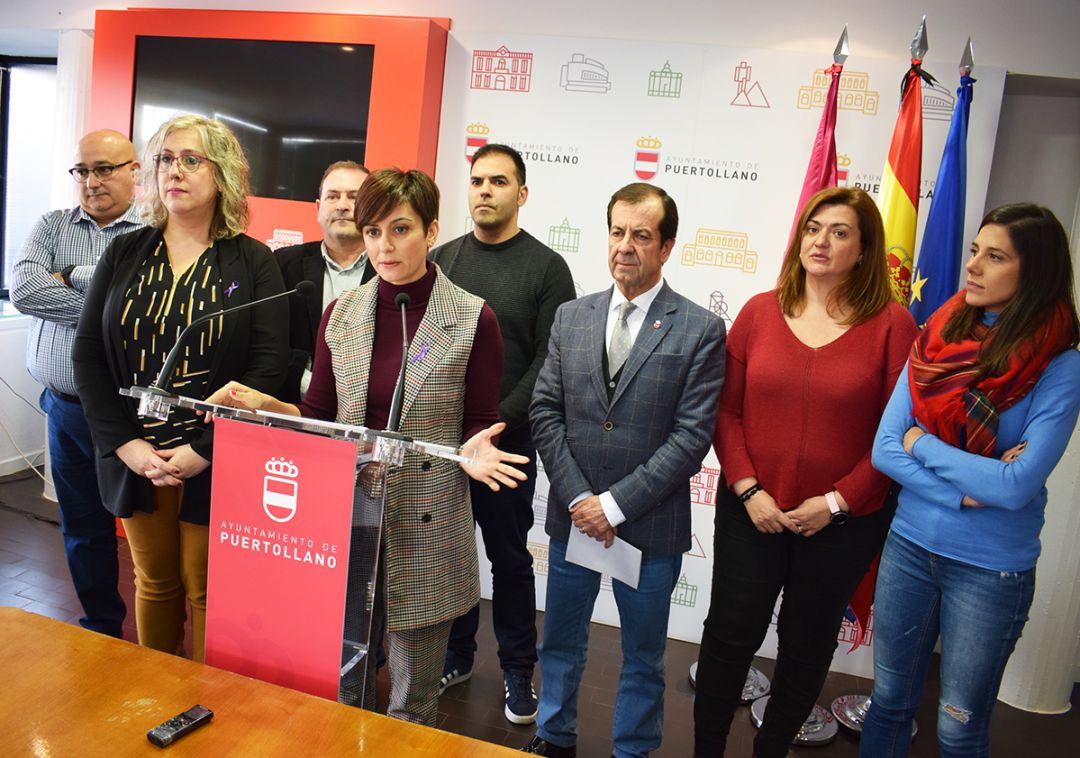 Isabel Rodríguez y varios portavoces de las formaciones con representación en Puertollano Isabel Rodríguez y varios portavoces de las formaciones con representación en Puertollano