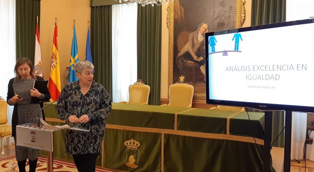 La alcaldesa, Ana González, durante la presentación del informe La alcaldesa, Ana González, durante la presentación del informe