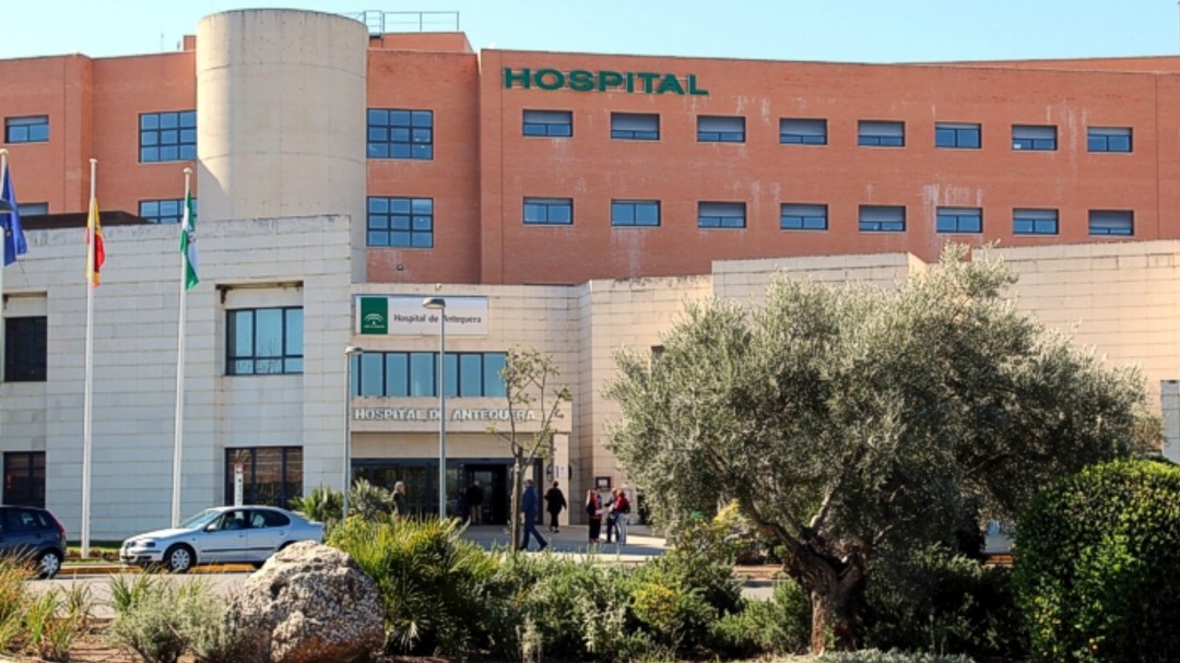 Un menor apuñala a un compañero de instituto con unas tijeras en el cuello
