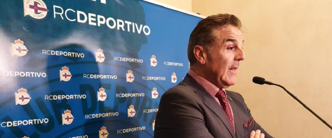 Fernando Vidal atiende a los medios de comunicación Fernando Vidal atiende a los medios de comunicación