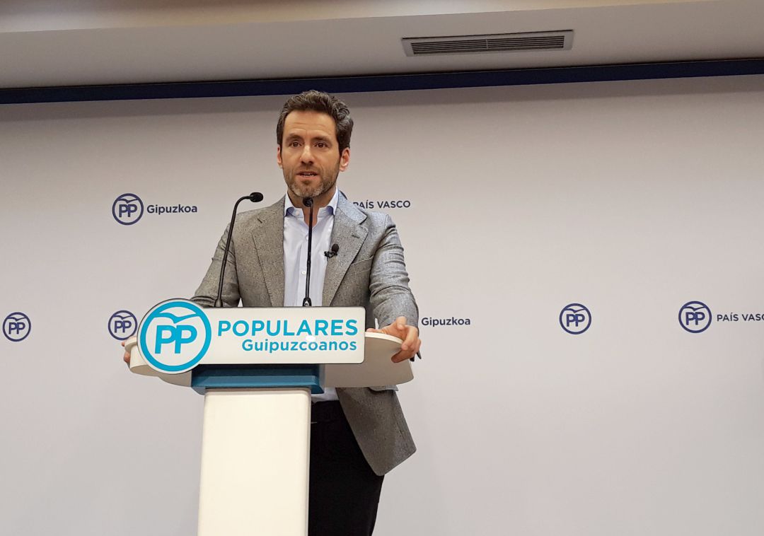 El presidente del PP en Gipuzkoa anuncia, en rueda de prensa, su retirada de la vida política El presidente del PP en Gipuzkoa anuncia, en rueda de prensa, su retirada de la vida política