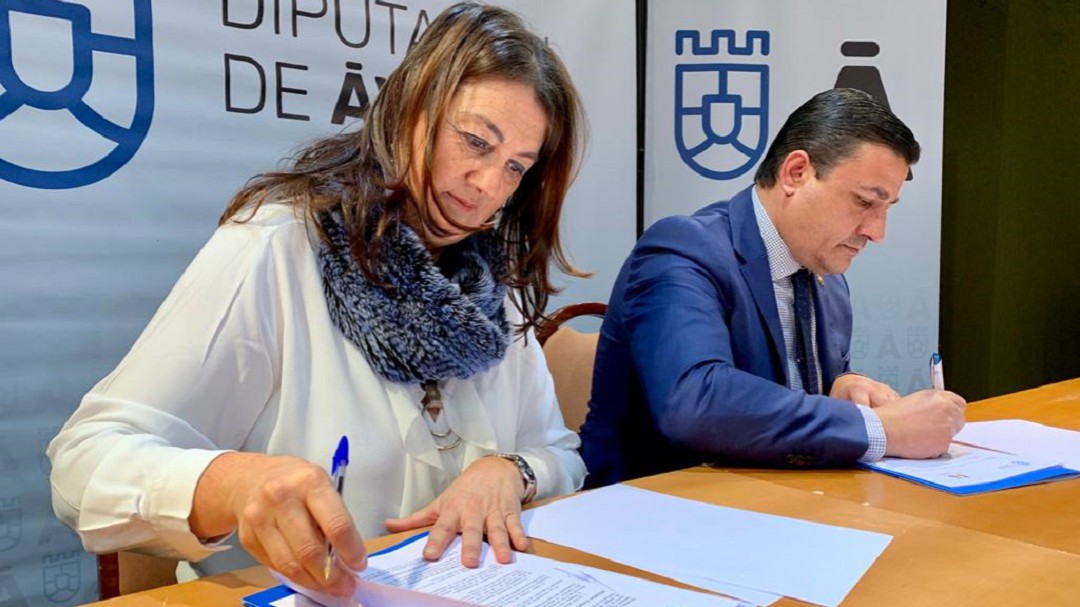 La Diputación financiará la compra de lectores QR en las farmacias rurales
