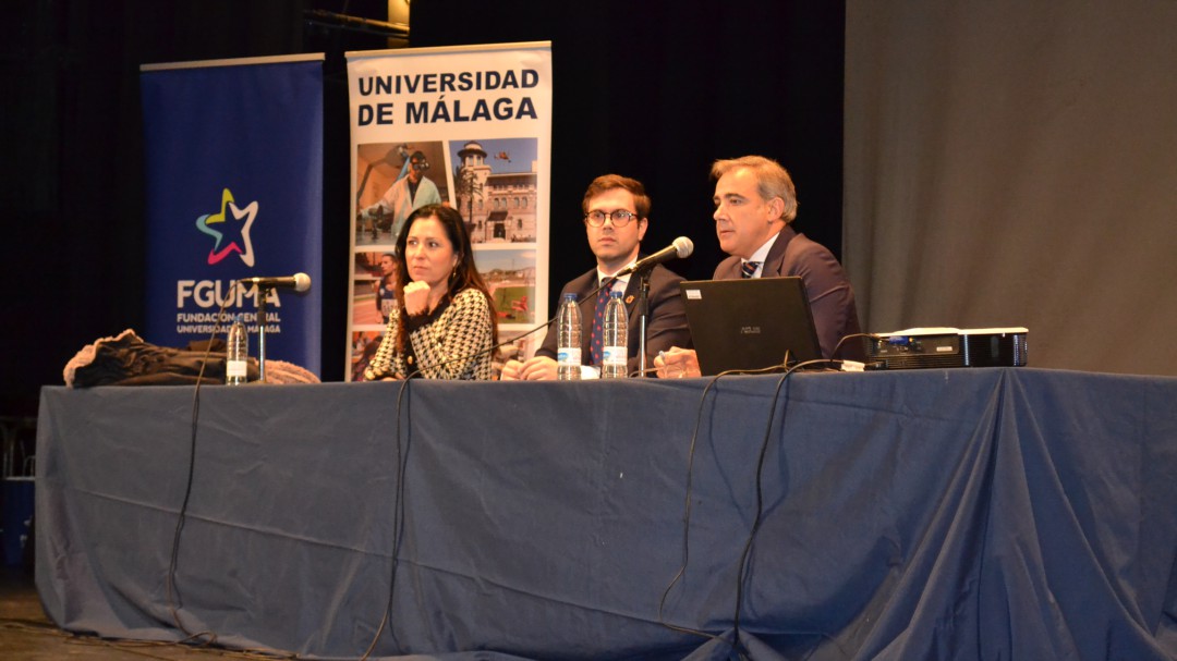 200 estudiantes participan en la jornada informava Destino UMA