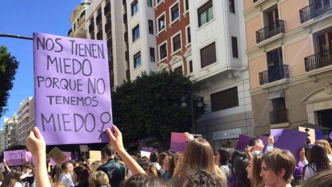 El movimiento feminista de València, a juicio por las multas del 8M