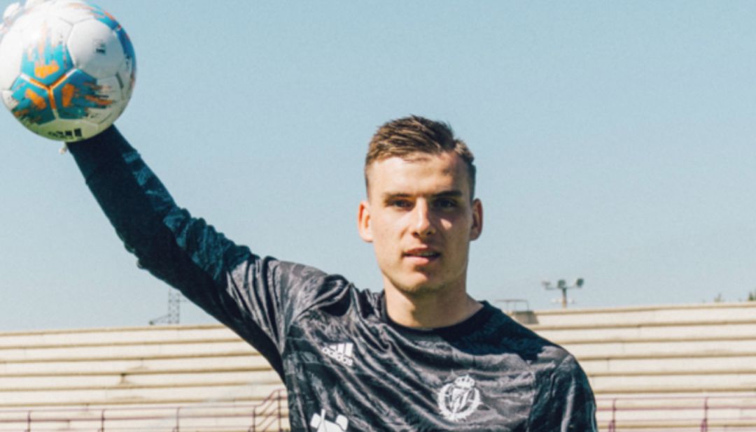 Lunin y Luismi se marchan al Oviedo Lunin y Luismi se marchan al Oviedo