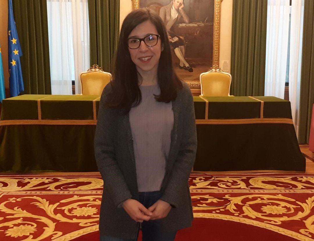 La edil Alba González en el Salón de Recepciones La edil Alba González en el Salón de Recepciones